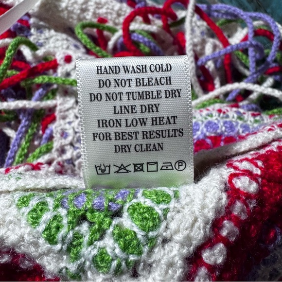 New In Cropped Crochet Knit Granny Square Crop Top Fringe Size Small Medium NWT - Picture 6 of 8